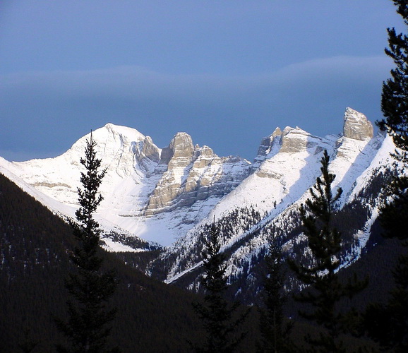 : canadian_rockies1.jpg
: 253

: 113.7 