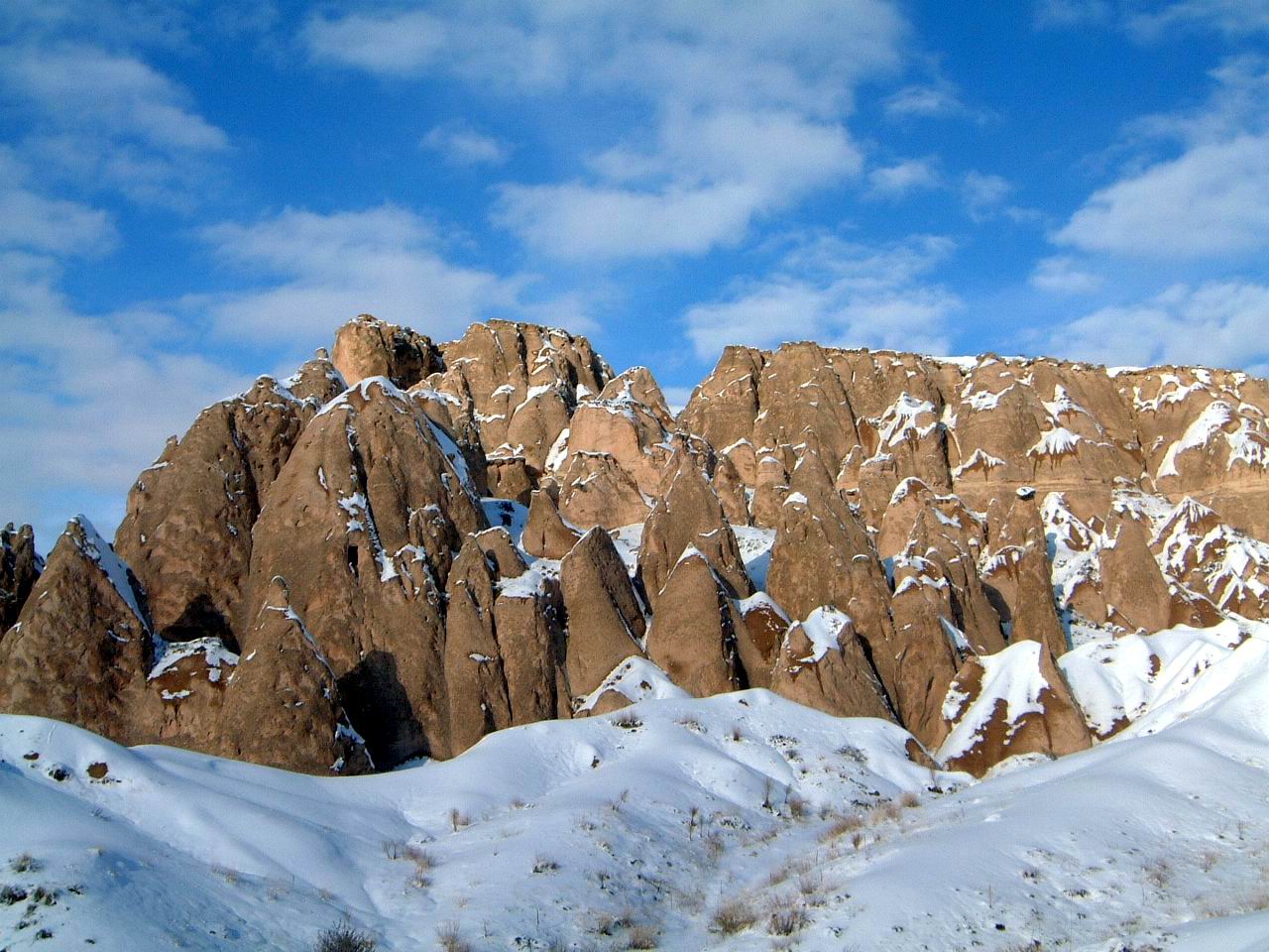 : Cappadocia-Winter.jpg
: 303

: 223.7 